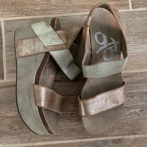OTBT Bushnell Gold Leather Sandal